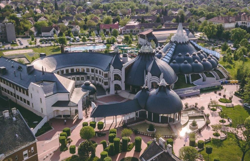 Admiral Apartman Makó Zewnętrze zdjęcie